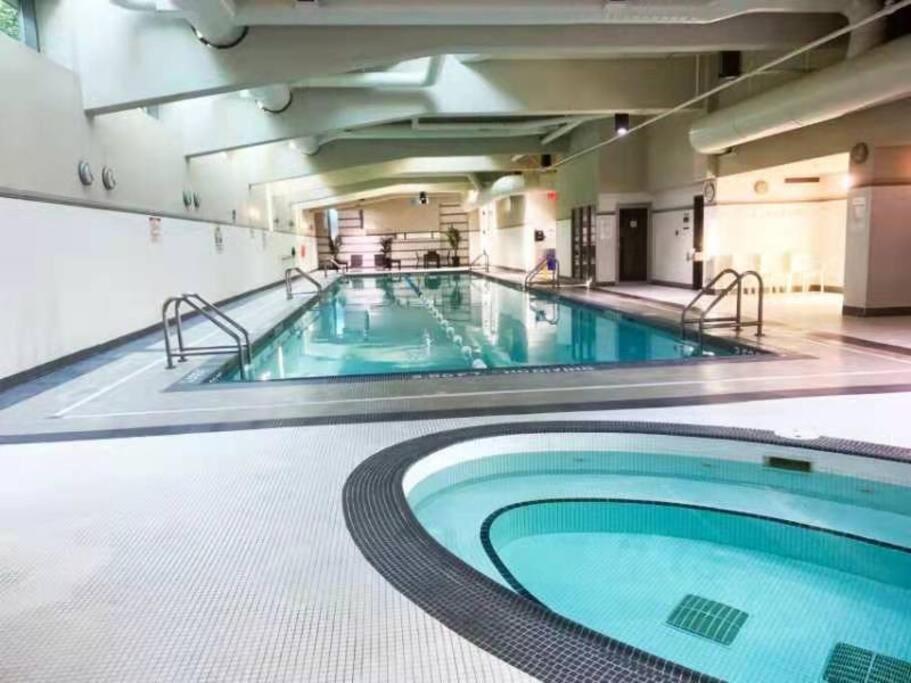 Downtown 3Br/2Ba+Views+Skytrain+Free Parking Apartment Vancouver Ngoại thất bức ảnh